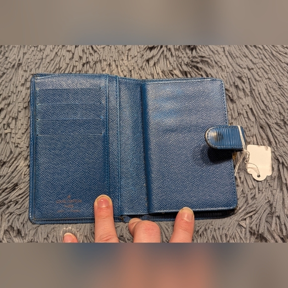 Louis Vuitton Epi Leather French Purse - Picture 3 of 7